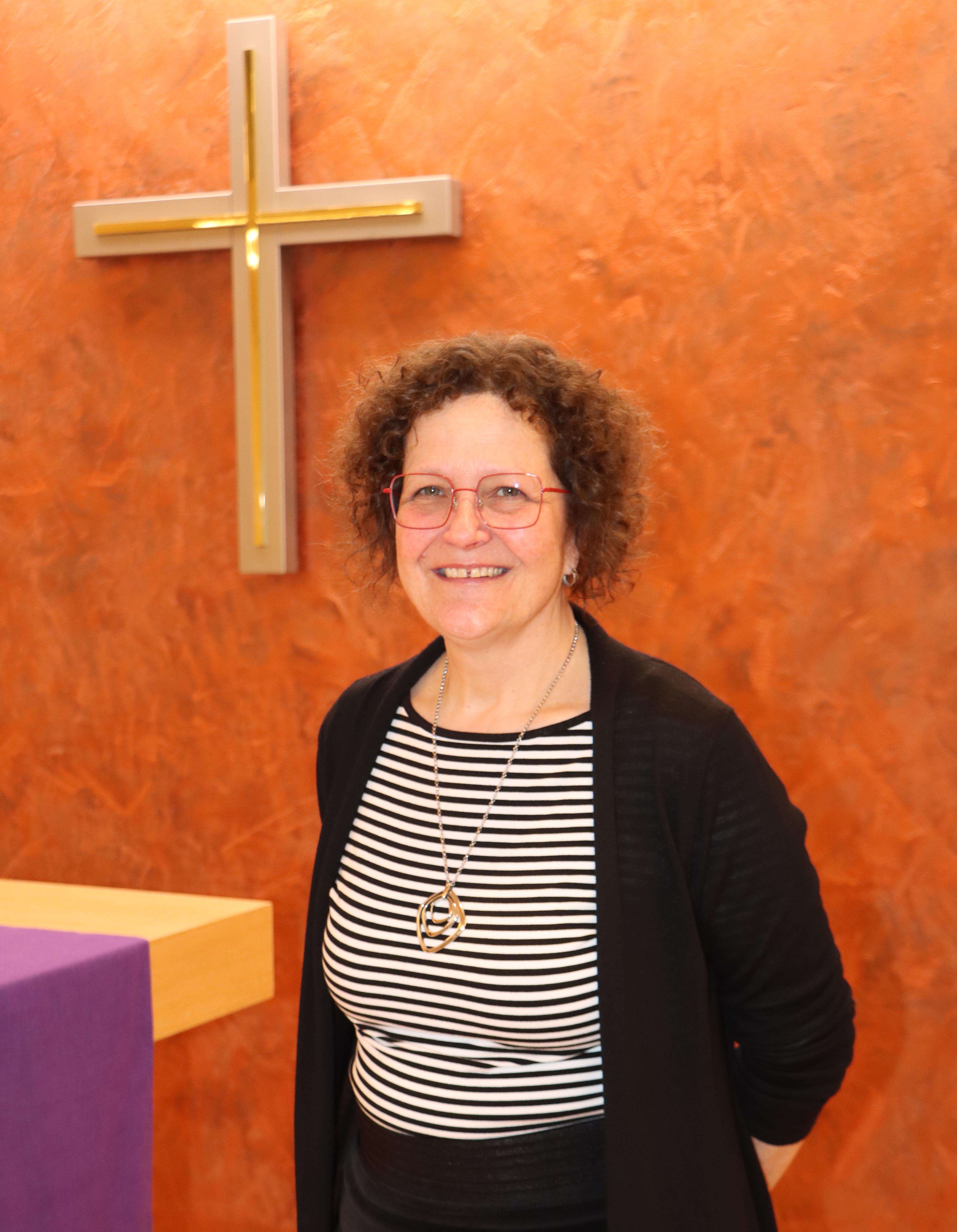 Karin Korff, Diakoniepresbyterin, stellv. Synodale